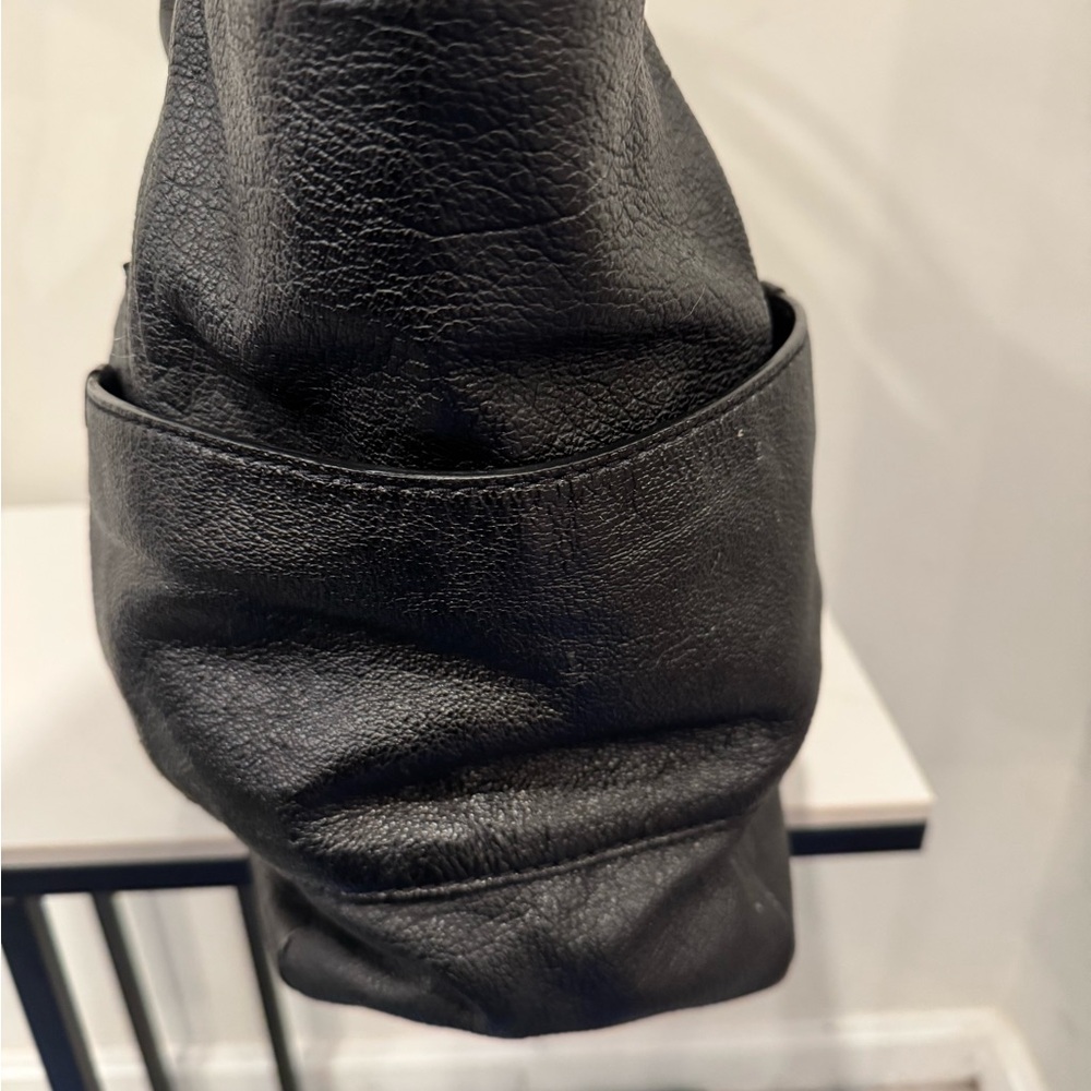 MARC by Marc Jacobs Black Leather Tote Bag - Picture 7 of 13